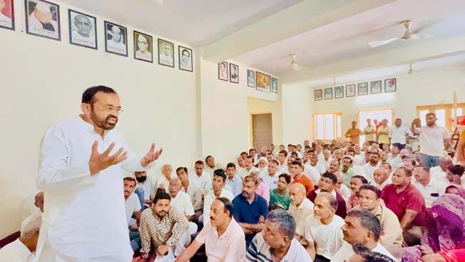 शिवगंज में कांग्रेस का कार्यकर्ता सम्मेलन, लोढ़ा बोले—जाति-धर्म नहीं, विकास के मुद्दे पर होगा निकाय चुनाव